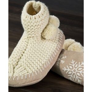 Hand-made knit slipper booties M/L